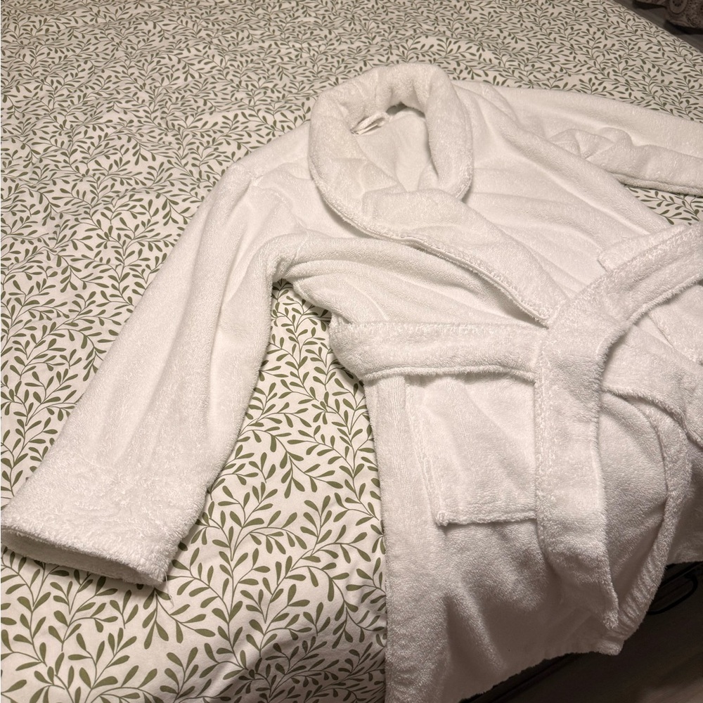 Threshold Soft White Terry Cloth Robe - Picture 2 of 5